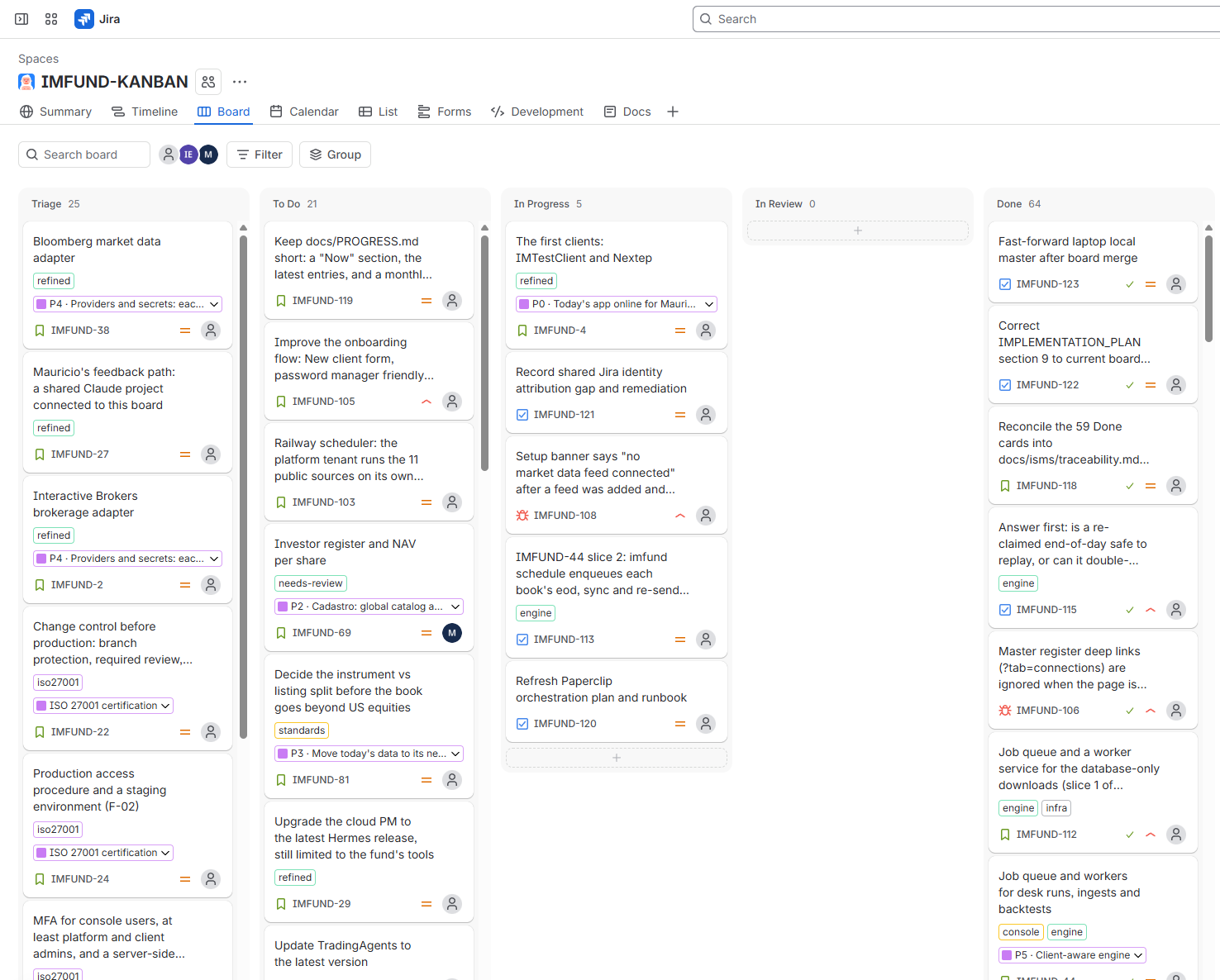 imfunds projekttavla i Jira med kolumnerna Triage, To Do, In Progress, In Review och Done, där AI-agenter skriver och arbetar med korten